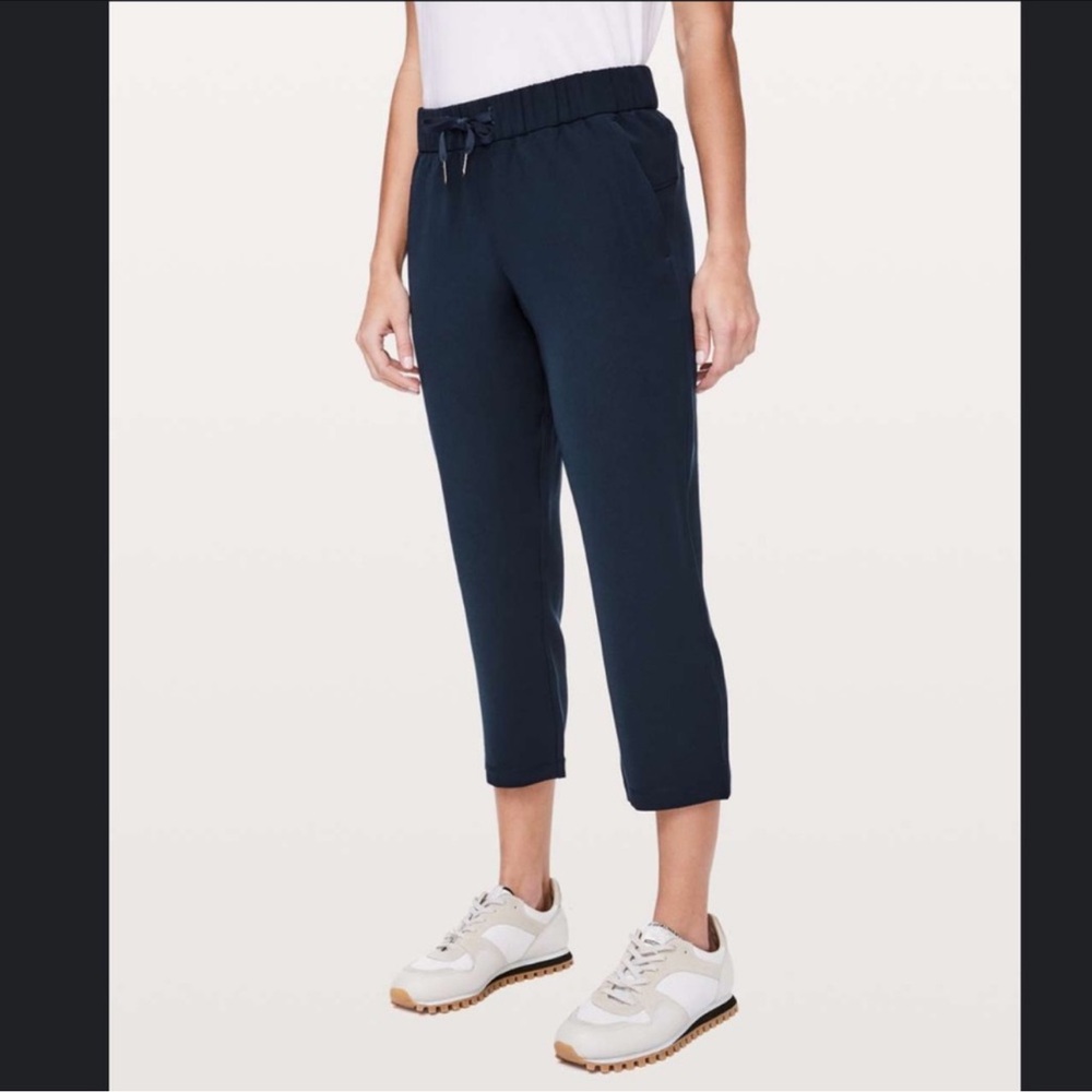 Lululemon On the Fly Crop 23 inch